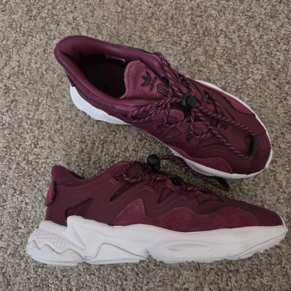 Adidas Ozweego Plus W‎ Victory Crimson Running Shoes Maroon Size 7.5 Womens